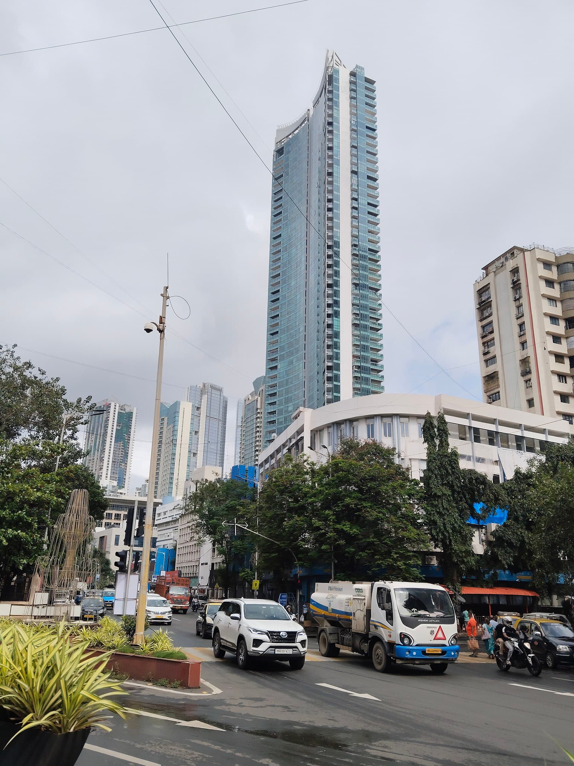 Exterior Views — Mumbai residential neighbourhood